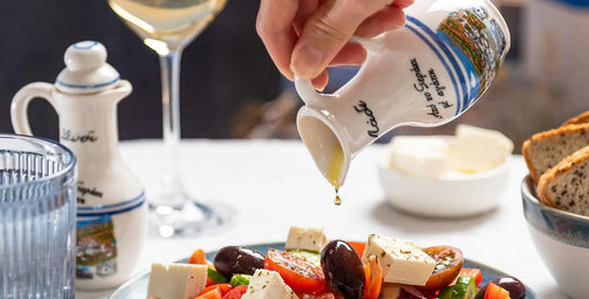 Balanced healthy plate with vegetables, grains and healthy fats