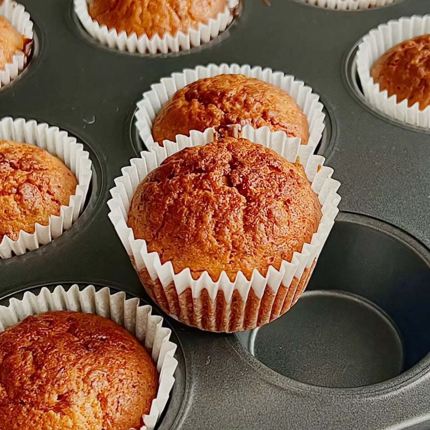 100-Pack Standard Cupcake Liners, Nonstick Baking Cups