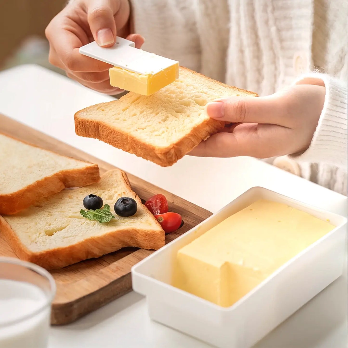 9oz Butter Dish with Lid & Cutter